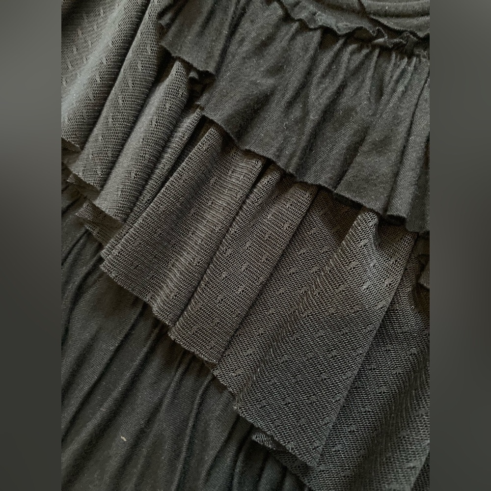 Black Ruffle Tank Top 🖤✨🖤✨ - Picture 2 of 8